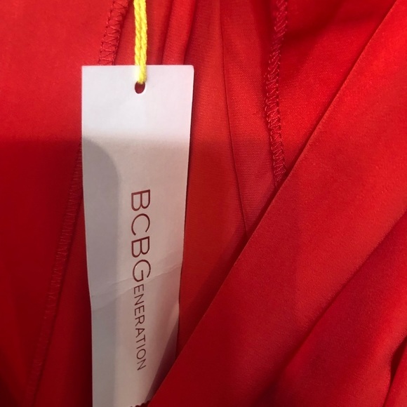 BCBGeneration size 12 silky red deep V front & open back pockets - Picture 9 of 13